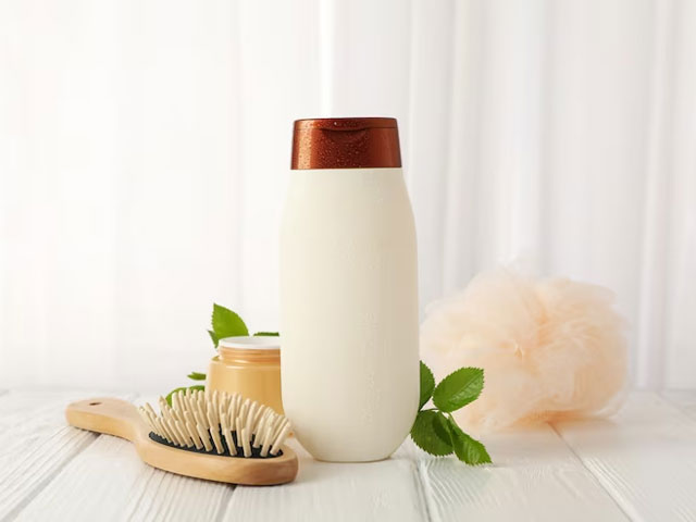 شامپوهای حاوی کراتین: بهبود وضعیت موها یا تبلیغات تجاری؟