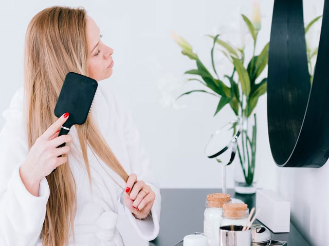 آیا استفاده از شامپوهای حاوی کراتین میتواند به موهای بیشتری حجم بدهد؟