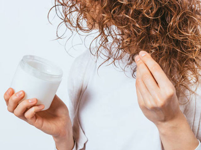 موهای خشک و وز چیست؟